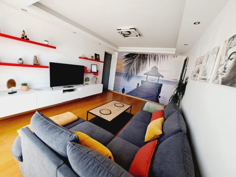 TV and multimedia, Seating area
