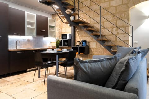 Kitchen or kitchenette, Living room