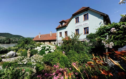 Facade/entrance, Garden
