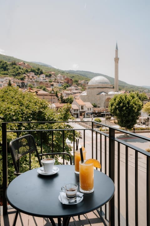 Balcony/Terrace, City view