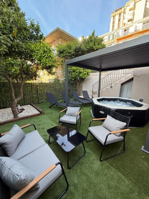 Garden, Balcony/Terrace