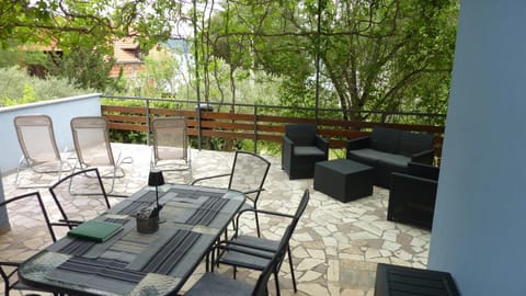 Patio, Spring, Day, Garden, View (from property/room), Balcony/Terrace, Balcony/Terrace, Garden view