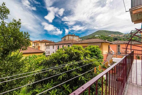 Yellove Apartment in La Spezia