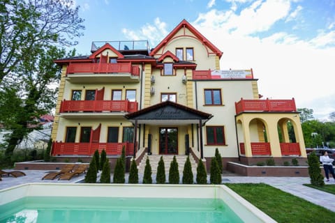 Balcony/Terrace, Swimming pool