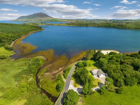 Property building, Neighbourhood, Natural landscape, Bird's eye view, Sea view