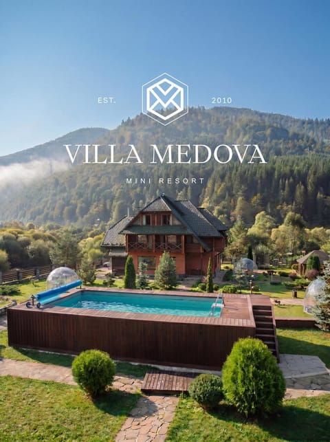 Property building, On site, Area and facilities, Swimming pool
