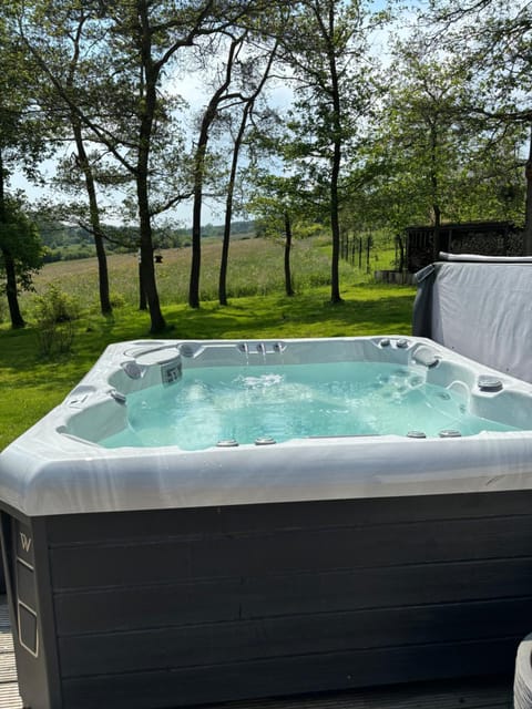 Property building, Spa and wellness centre/facilities