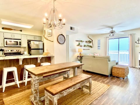 Sundial 2C by ALBVR - Great Views - Great Location and Amenities House in West Beach