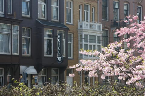 Property building, Facade/entrance, Property logo or sign