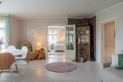 Villa Moisio - puutaloidylliä Salon keskustassa Apartment in Uusimaa