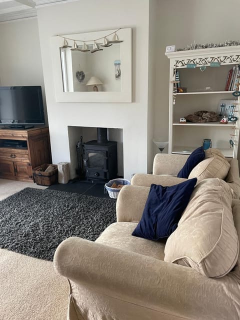 Ivy Cottage Seahouses Seaside Hot Tub Retreat House in Seahouses