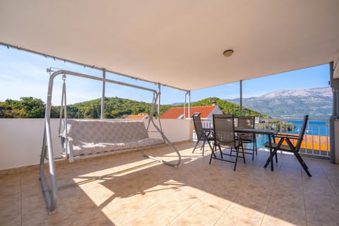 Patio, Day, Natural landscape, View (from property/room), Balcony/Terrace, Mountain view