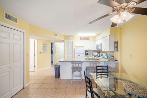 Plantation Palms 6110 by ALBVR - Upgraded Ground Floor Beachfront Condo - Lots of Amenities House in Alabama