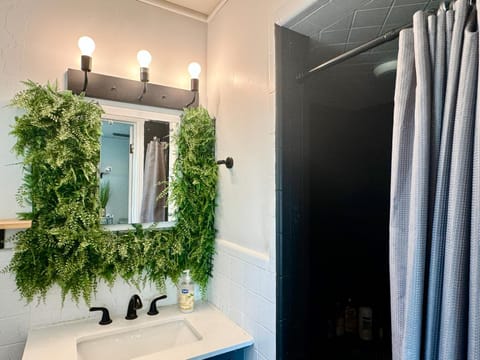 1BR Apt 7 mins Integris Monthly 20 Off #37A House in Oklahoma City