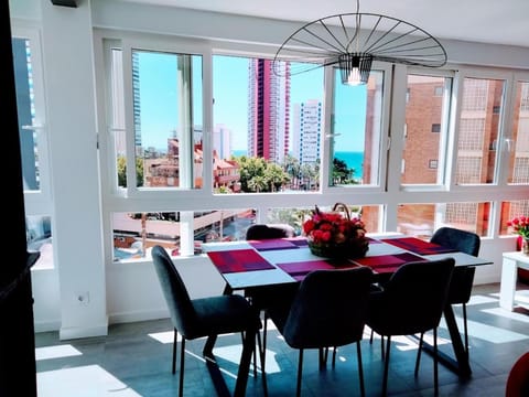 View (from property/room), Dining area, Sea view