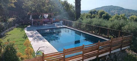 Spring, Day, Natural landscape, Garden, Hot Tub, Garden view, Mountain view, Pool view, Swimming pool, sunbed