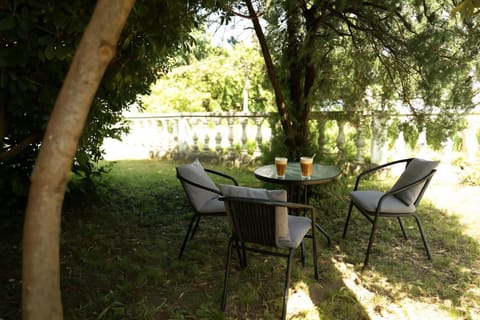 Studios Annie Apartment hotel in Kotor Municipality