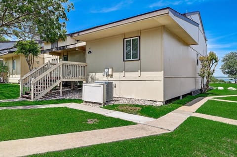 Venture in Adventures House in Point Venture