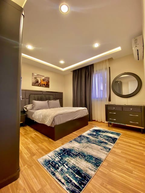 Bed, Photo of the whole room, Bedroom, wardrobe, air conditioner