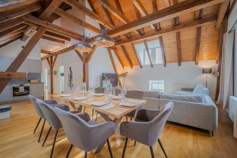 Living room, Photo of the whole room, Seating area, Dining area, Bedroom