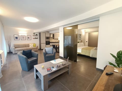TV and multimedia, Living room, Photo of the whole room, Seating area