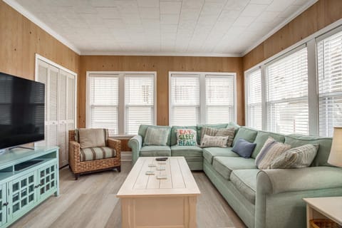 Near Beach and Boardwalk! Group Escape in Ocean City House in Ocean City