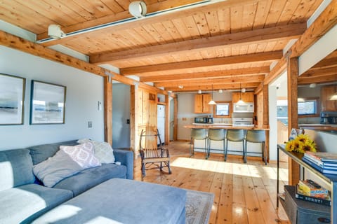 Oceanside Bass Harbor Home with Peaceful Deck! House in Bass Harbor