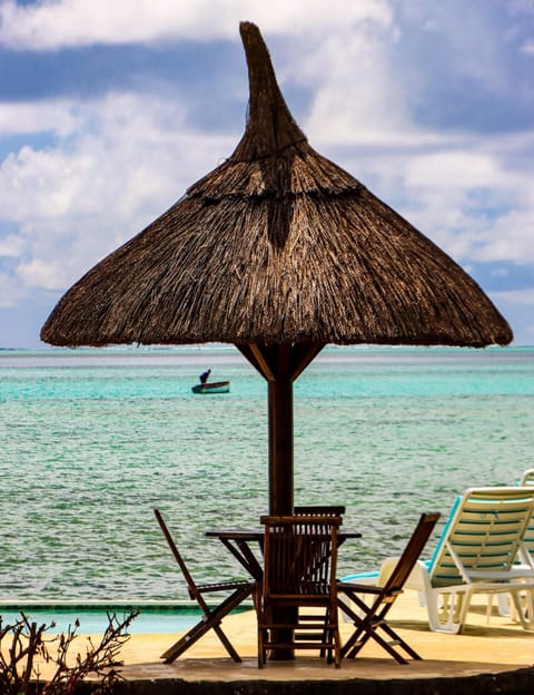 Pool view, Sea view, Swimming pool, sunbed