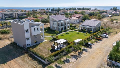 Property building, Bird's eye view, BBQ facilities, Location, Parking