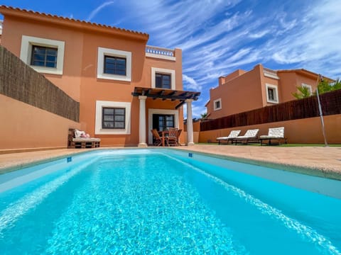 Property building, Pool view, Swimming pool, Swimming pool