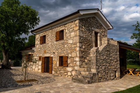 Property building, Day, Landmark view