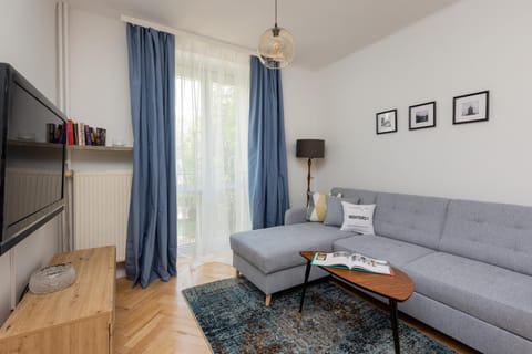 Communal lounge/ TV room, TV and multimedia, Living room, Seating area