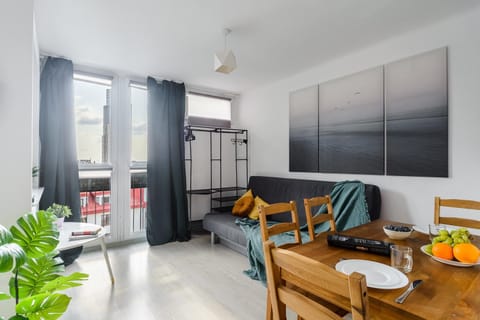 Bed, Living room, Seating area