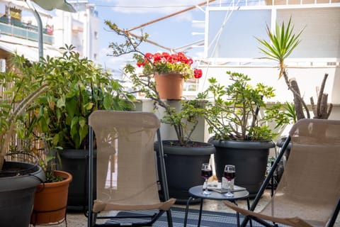Patio, Balcony/Terrace, Seating area, Garden view