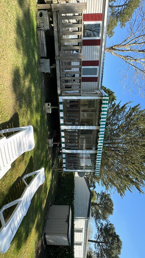 MobilHome 2 chambres 229 dans Camping 4 étoiles Apartment in Pont-Aven