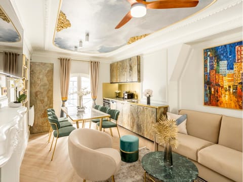 TV and multimedia, Kitchen or kitchenette, Living room, Dining area