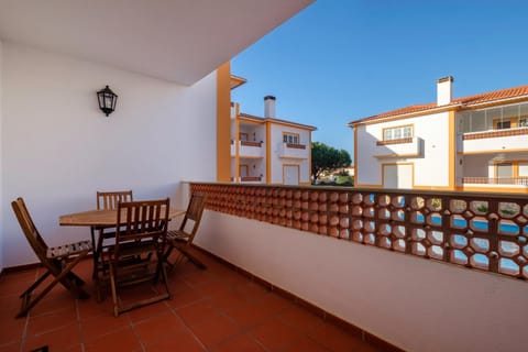 Apartamento T3 Praia D'el Rey Apartment in Amoreira