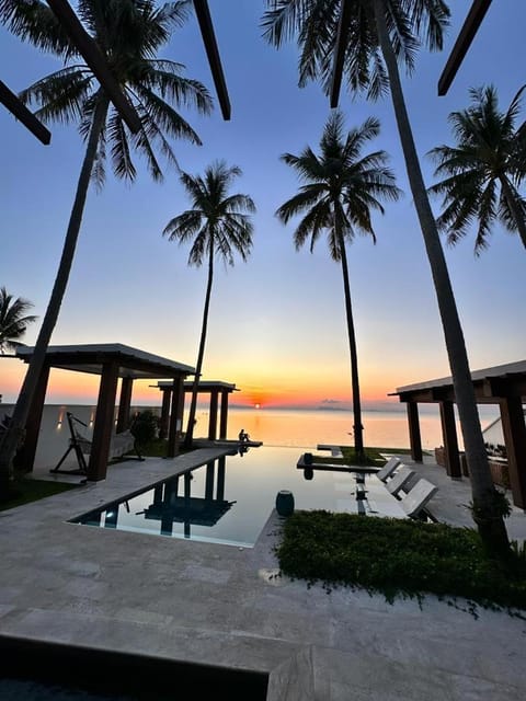 Balcony/Terrace, Beach, Pool view, Sea view, Swimming pool, Sunset, sunbed
