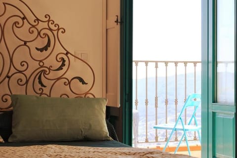 Bed, Balcony/Terrace, Bedroom
