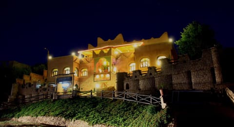 Facade/entrance, Bird's eye view