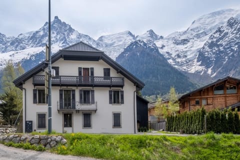 Newly renovated apartment with Mont Blanc view Apartment in Les Houches