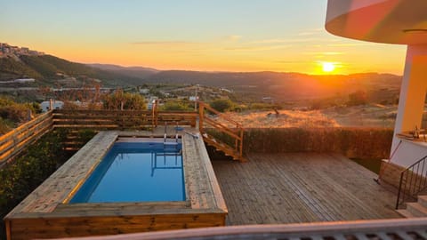 Day, Natural landscape, Mountain view, Pool view, Swimming pool, Sunrise, Sunset, sunbed