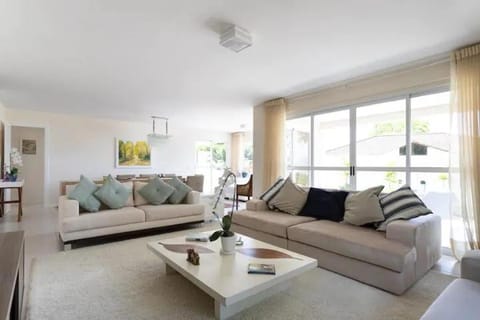 Villa Monteriggioni Villa in Rio de Janeiro