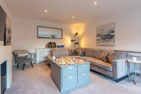 Living room, Lounge or bar