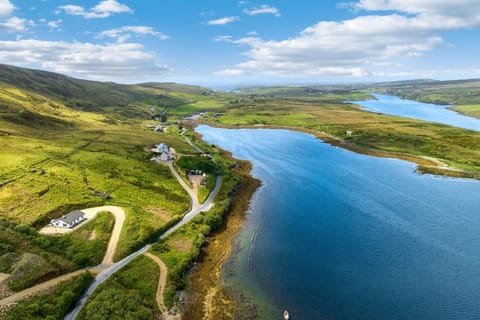 Property building, Neighbourhood, Natural landscape, Bird's eye view, Sea view