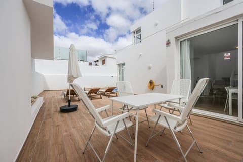 Balcony/Terrace, Dining area, sunbed