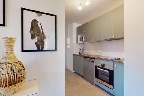 Appartement 4 chambres 8 couchages avec extérieur Apartment in Marseille