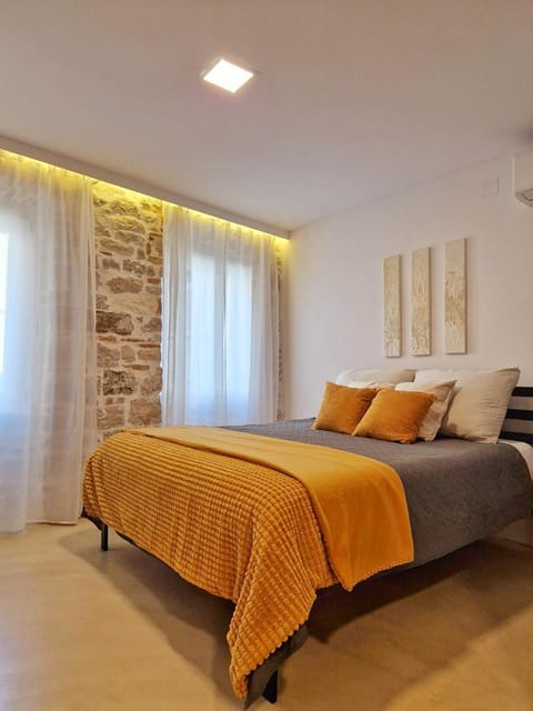 Bed, Bedroom