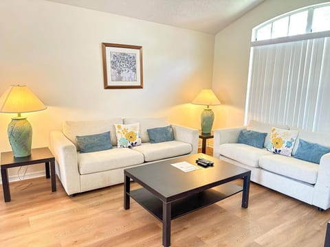 4 bedrooms pool home on Southern Dunes golf course Villa in Haines City