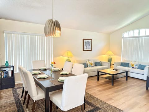 4 bedrooms pool home on Southern Dunes golf course Villa in Haines City